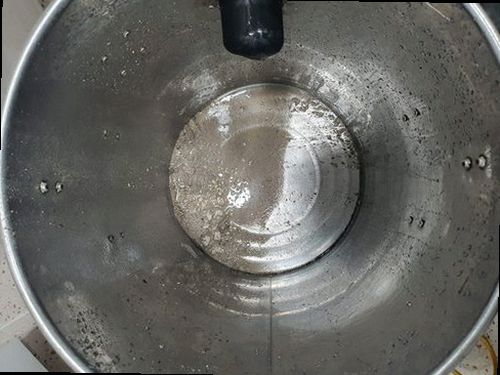 유성구 온천1동 하수구막힘 배수구 주변 역류 상태를 확인하는 현장 점검