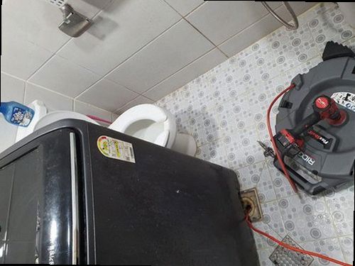 유성구 노은2동 하수구막힘 배수관 내부 상태와 물 흐름을 확인하는 점검 모습